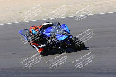 media/Oct-08-2022-SoCal Trackdays (Sat) [[1fc3beec89]]/Turn 7 Inside (145pm)/